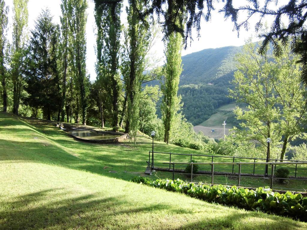 Отель Convento Di Acqua Premula Sellano Экстерьер фото